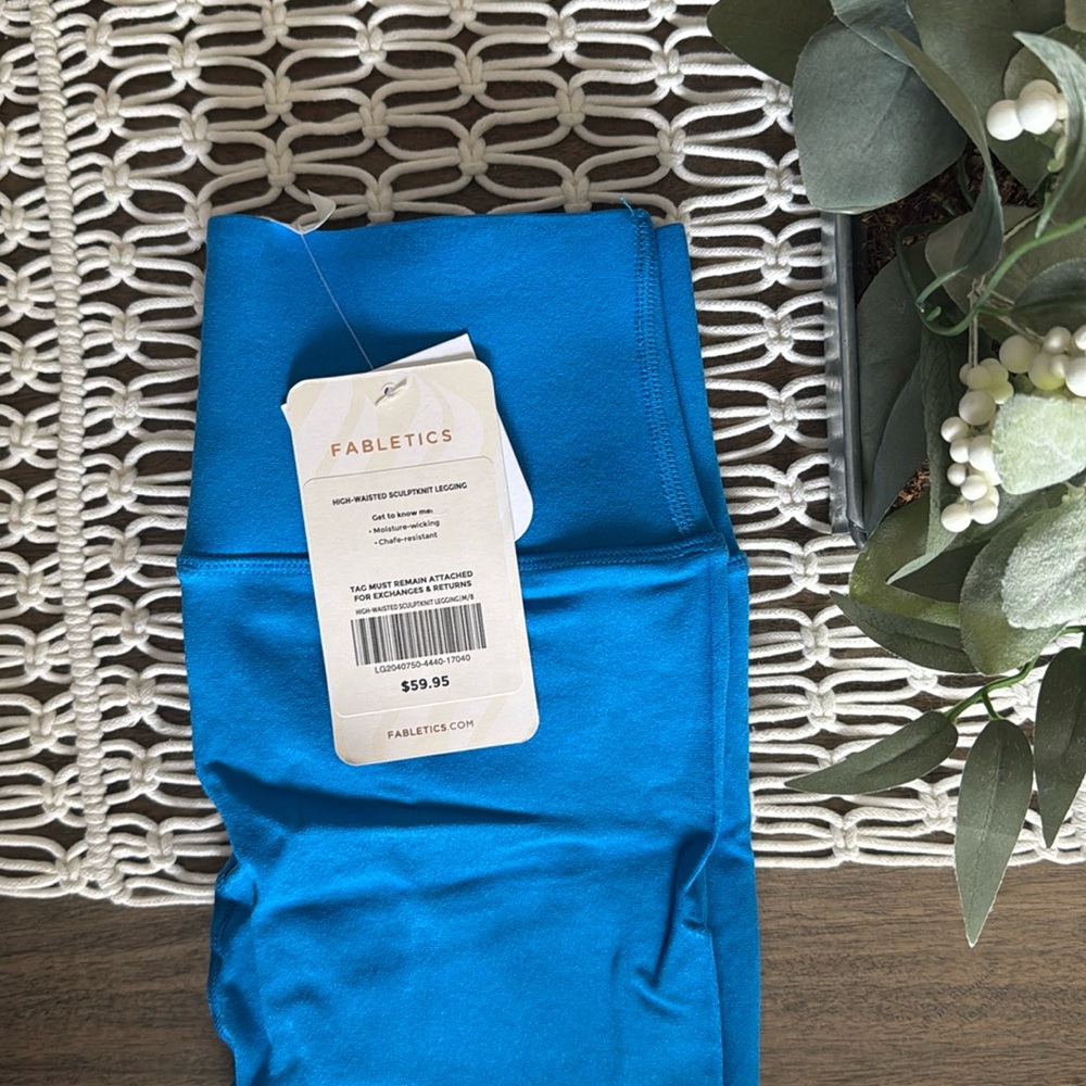 🔹 BRAND NEW Fabletics Leggings 🔹